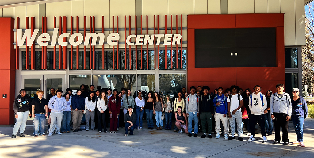 EHS Students Tour Sac State